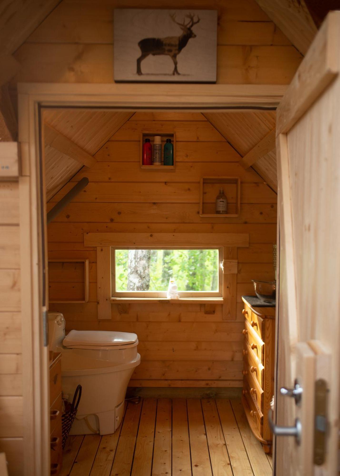 Troll House Eco-cottage, Nuuksio For Nature Lovers, Petfriendly * Espoo